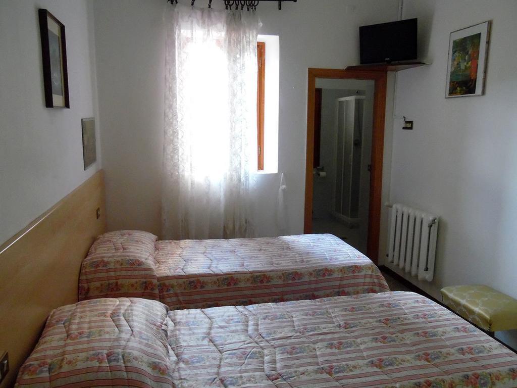 Albergo Ristorante La Torretta Castiglione dei Pepoli Kamer foto